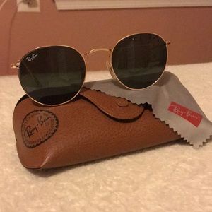 Like new women’s raybans